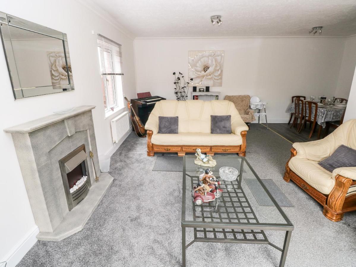23 Charles Thomas Avenue Villa Pembroke Dock Buitenkant foto